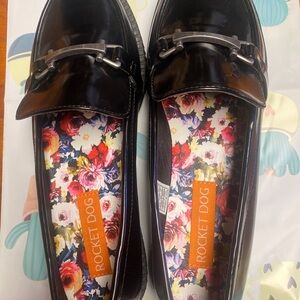 Rocket Dog Patent slide on loafers size 8.5